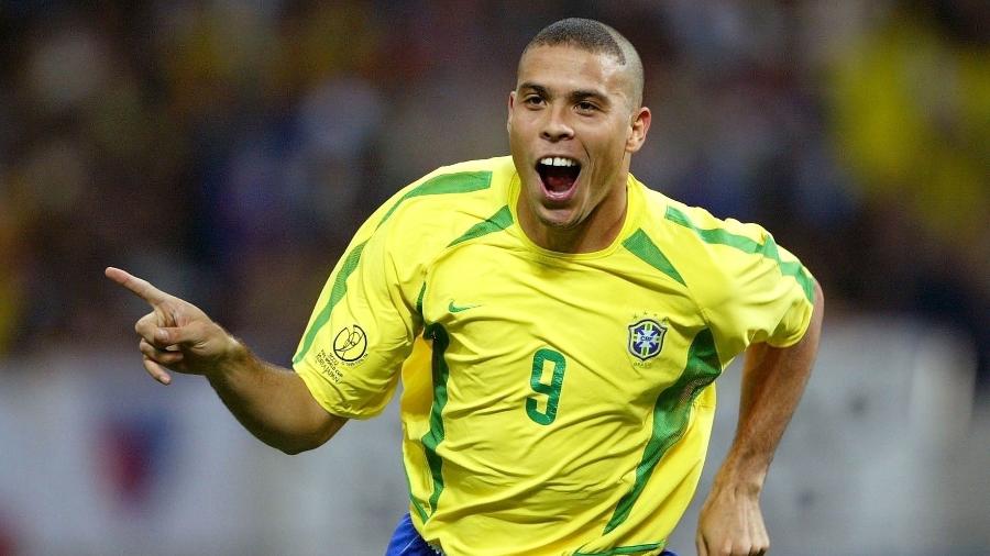 Fiquei irritado quando vi o cabelo ridículo do Ronaldo em 2002, diz Felipão.
