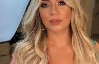 Marília Mendonça muda o visual dos cabelos: ‘Voltando a ser loira e cabeluda’