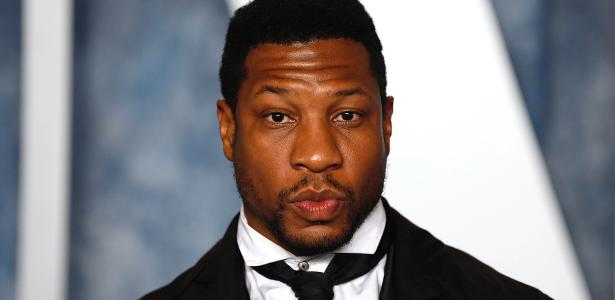 Demitido pela Marvel, Jonathan Majors lança trailer de seu novo filme