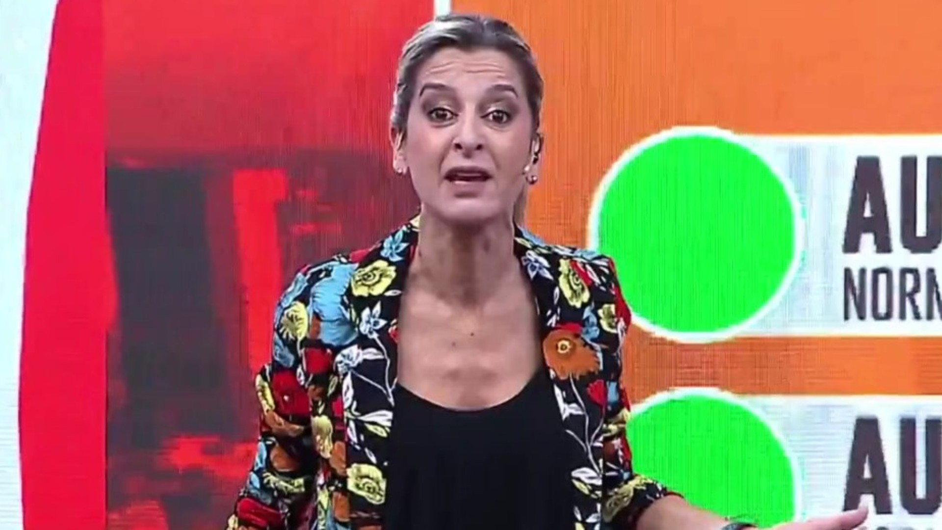 Apresentadora argentina se irrita ao vivo, abandona telejornal e explica motivo de explosão; assista