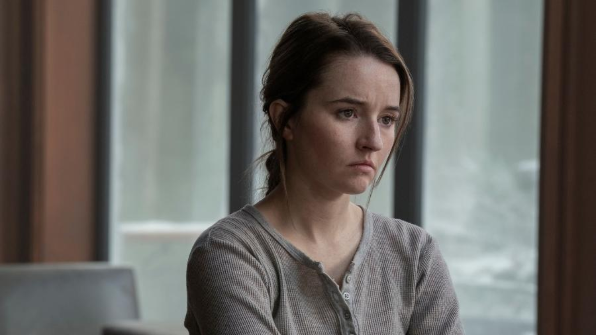 The Last of Us: Kaitlyn Dever, a Abby, revela tragédia pessoal antes da gravação de cena impactante: ‘Estava atordoada’