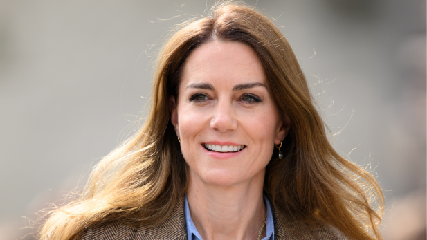 Kate Middleton quebra silêncio e explica ausência em evento real