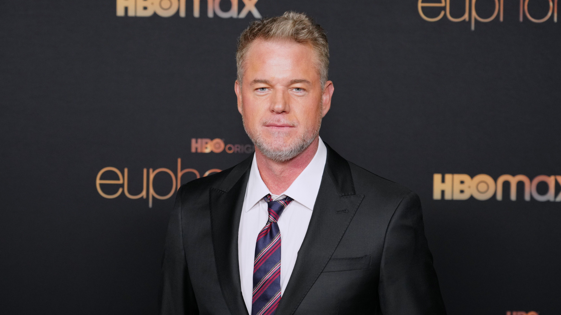 Eric Dane, de “Grey’s” e “Euphoria”, se emociona em 1ª entrevista após diagnóstico de doença degenerativa; assista