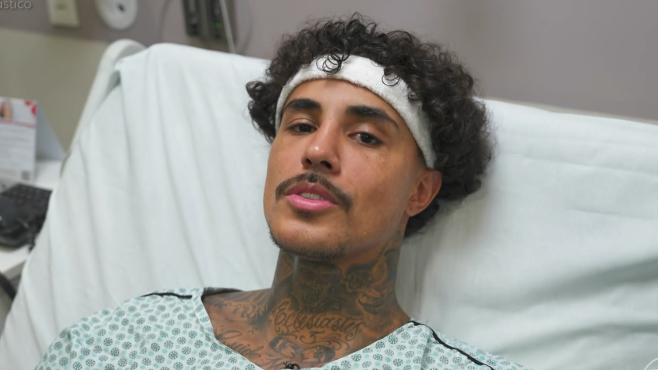MC Livinho atualiza estado de saúde após perfurar o pulmão em acidente e faz desabafo: “Vi que eu tava partindo”; assista