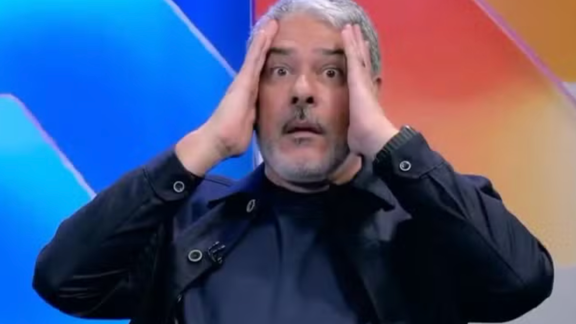 William Bonner revela caos com cenas de sexo explícito exibidas por engano nos bastidores da Globo: ‘Coisas muito estranhas’; assista