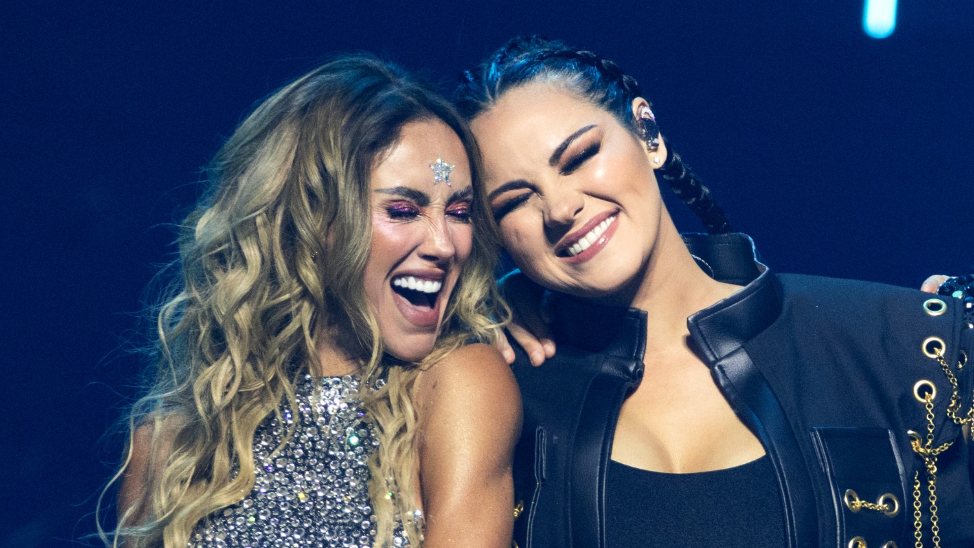 Maite Perroni quebra silêncio sobre vídeo em que tampa o rosto de Anahí; assista