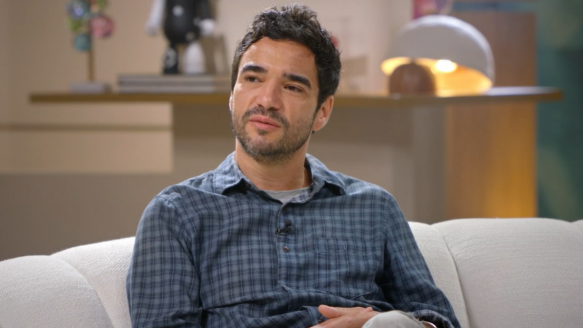 Caio Blat vive novo amor com escritora, e explica por que dessa vez não revelará a identidade