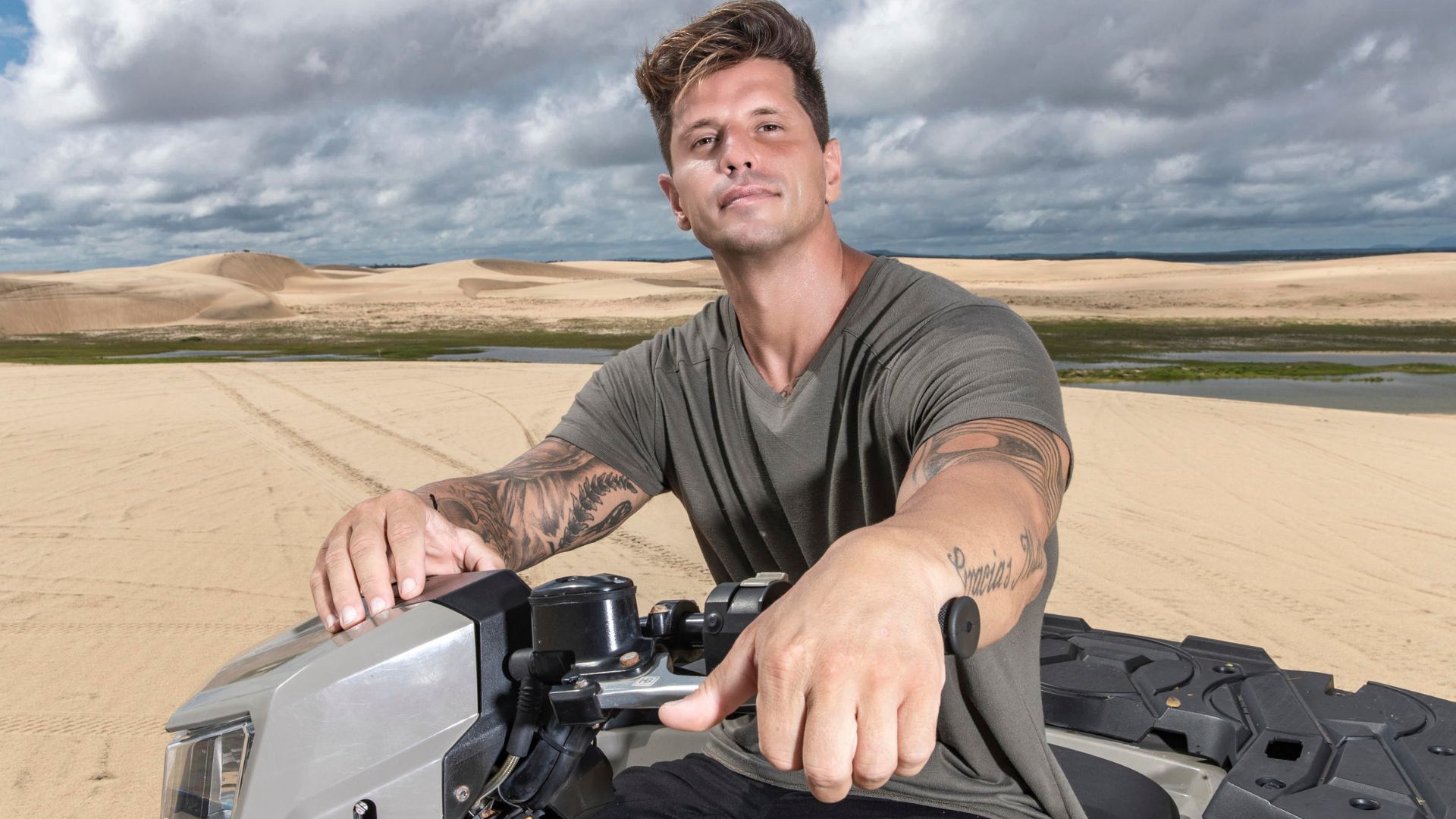 Fernando Fernandes faz tour por mansão impressionante à beira-mar projetada para praticar esportes no Ceará; veja fotos