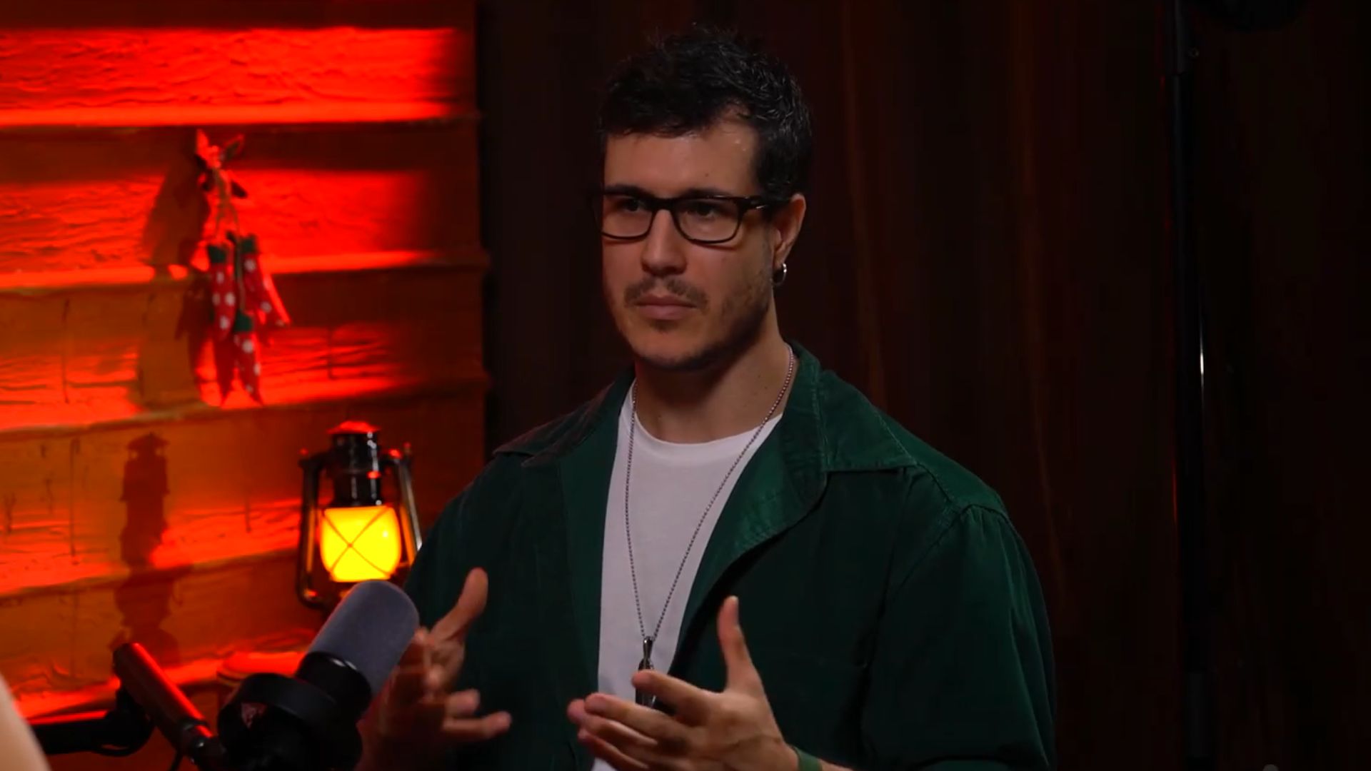 Emiliano d’Avila surpreende ao detalhar “ambiente tóxico” nos bastidores de “Avenida Brasil”; assista