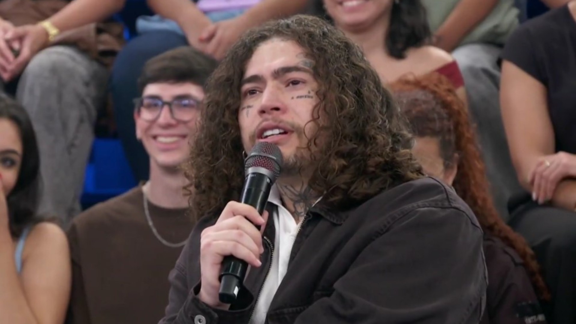 Whindersson Nunes revela o conselho de um indígena que mudou a sua vida: “Me parou pra falar”; assista