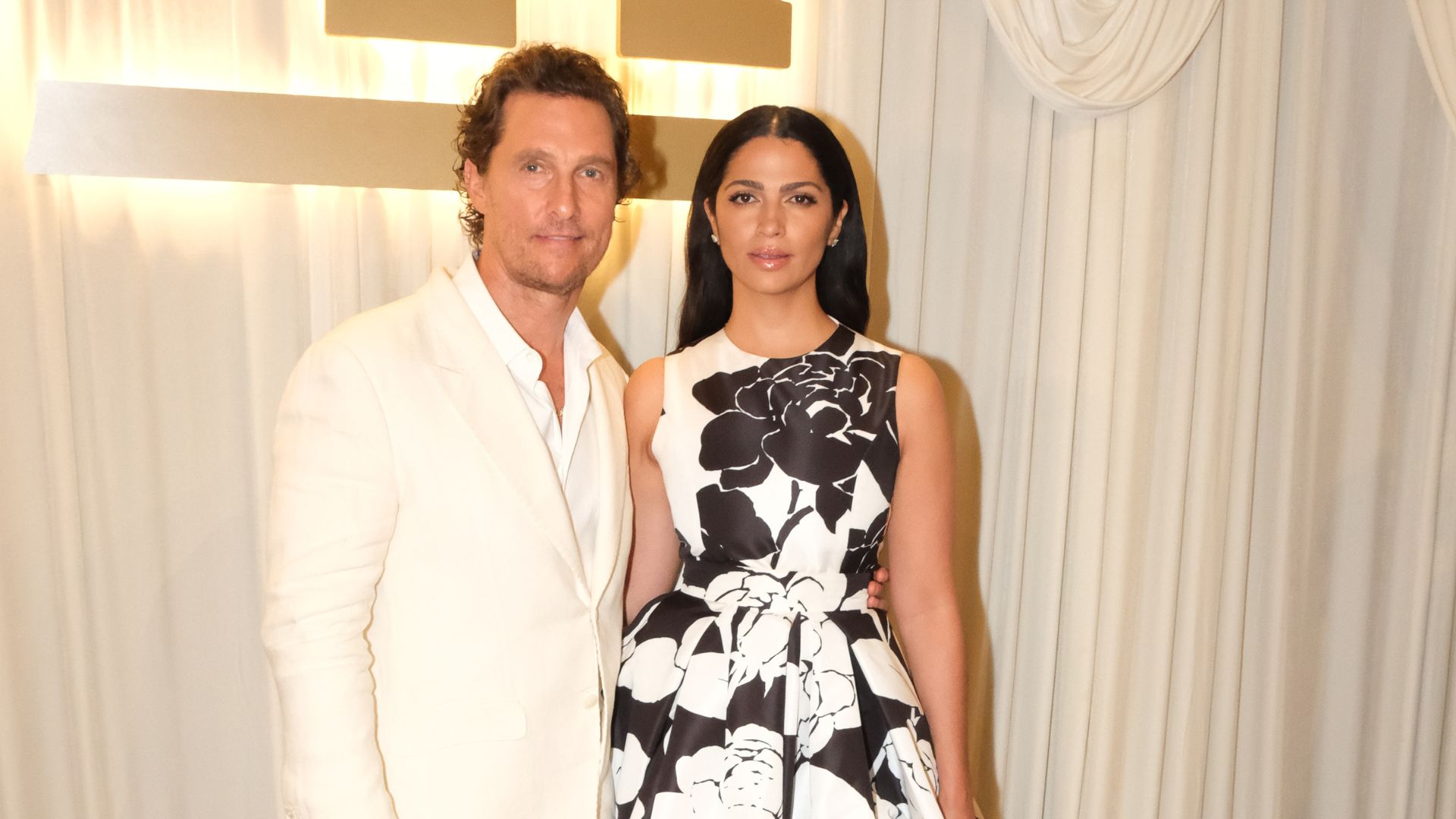 Matthew McConaughey surpreende ao detalhar sonho erótico que “o levou até a esposa” Camila Alves
