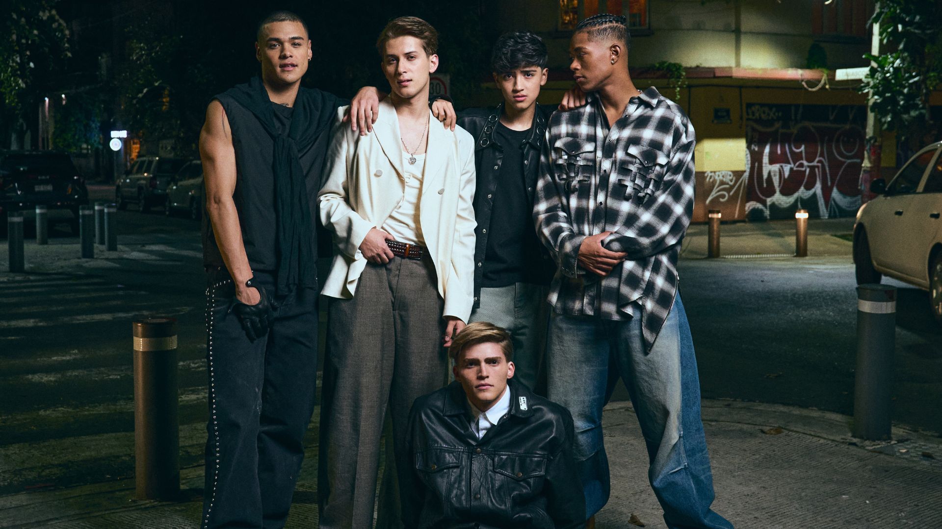 Exclusivo: Santos Bravos lança versão em português de “0%” e detalha relação com Brasil; assista