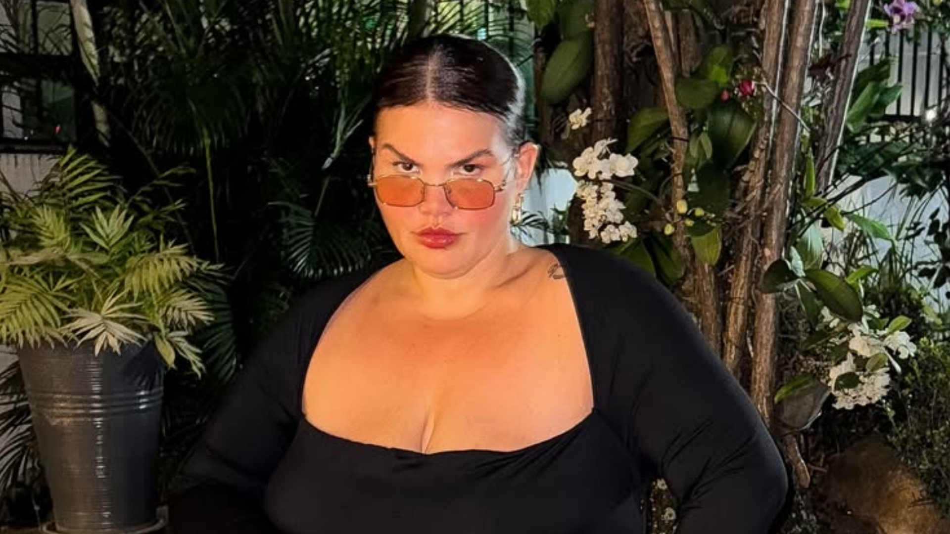 Thais Carla se surpreende ao subir na balança e ver peso atual: “Última vez que pesei isso, eu tinha 16 anos”; assista