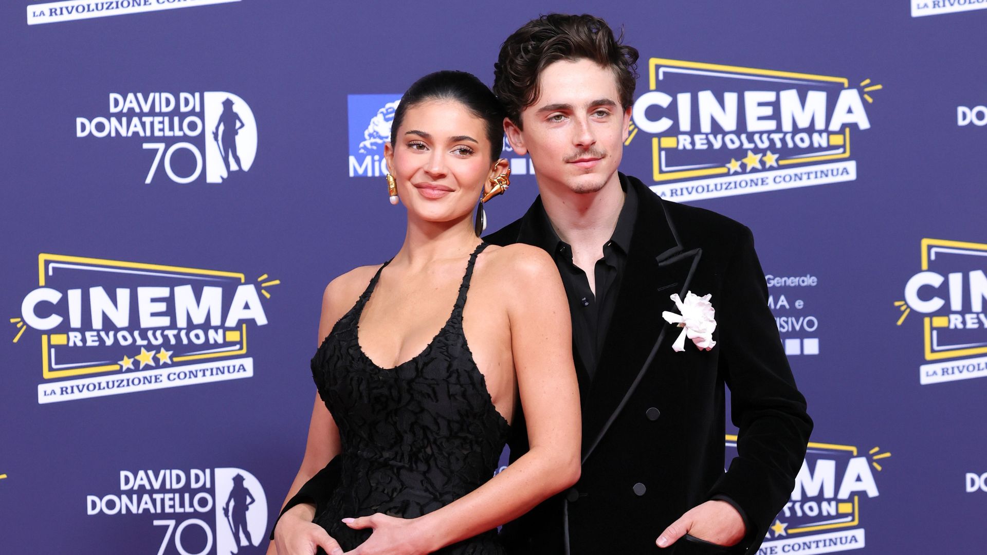 Timothée Chalamet menciona a namorada Kylie Jenner em música de rap; ouça