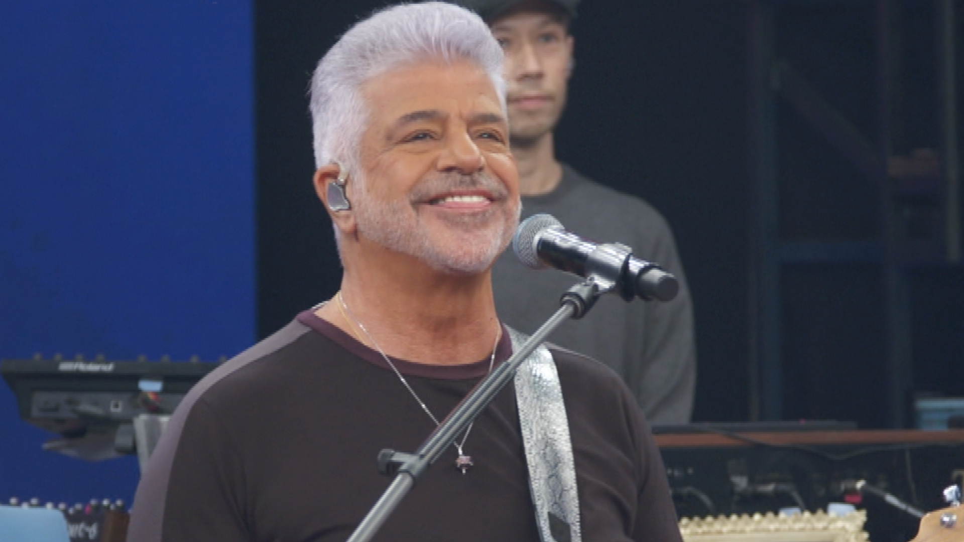 Lulu Santos desabafa sobre doença autoimune após internações: “Eu mal conseguia ficar de pé”; assista