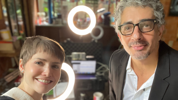 Equipe de Letícia Colin esclarece rumores de reconciliação com Michel Melamed após fotos em viagem