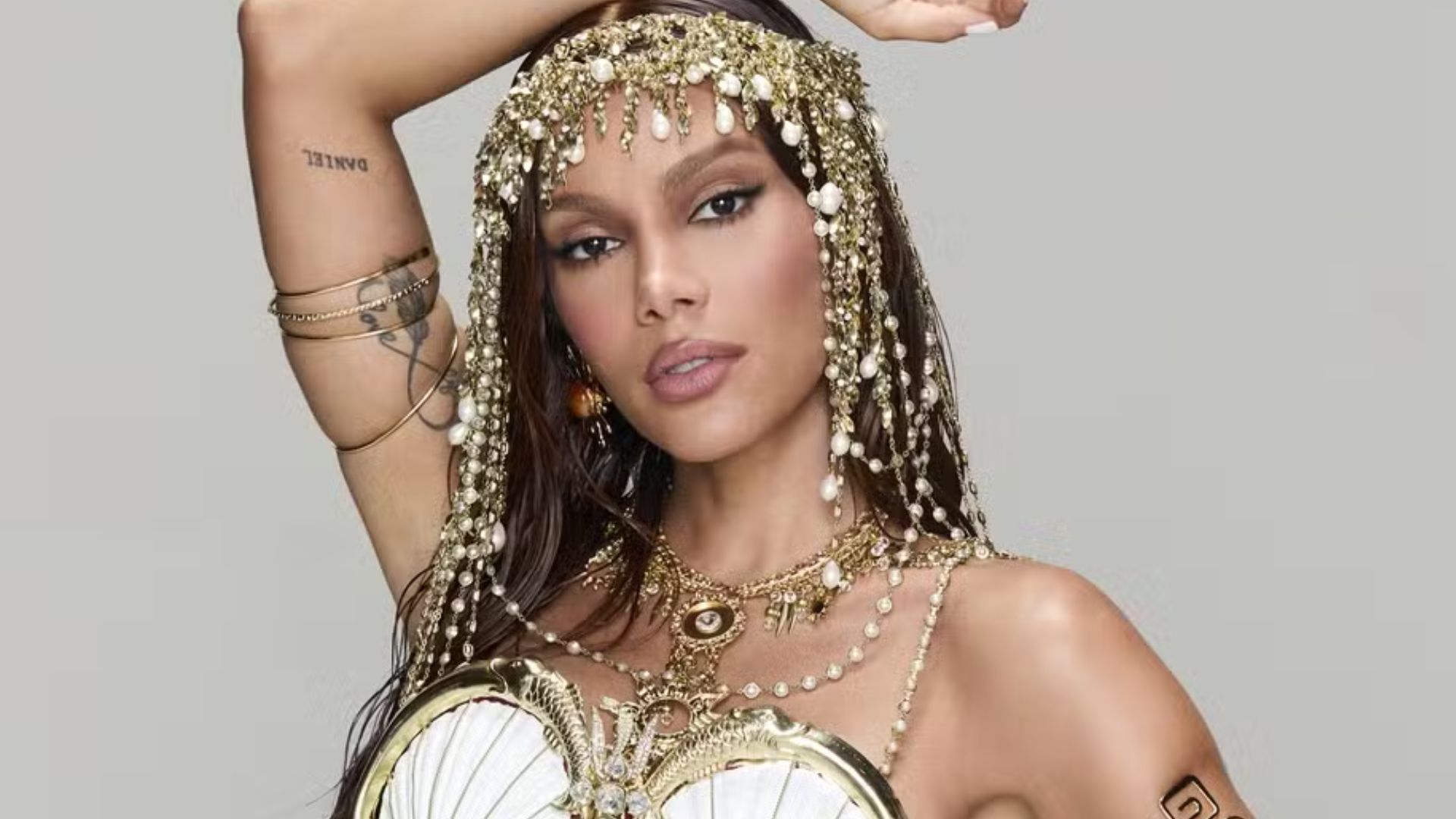 Anitta dá resposta direta após fãs especularem suposto problema nos bastidores de show em Belém; assista