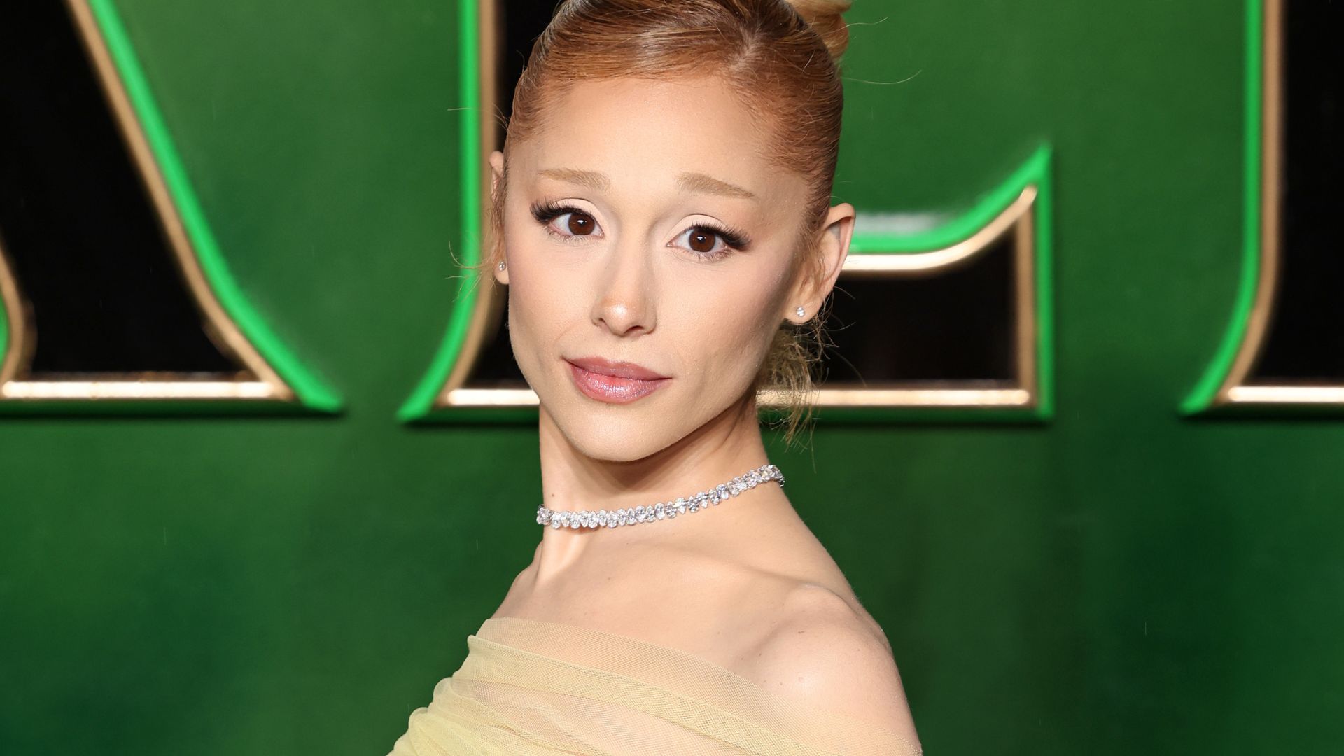 Prefeitura do Rio reage à possibilidade de show de Ariana Grande em Copacabana