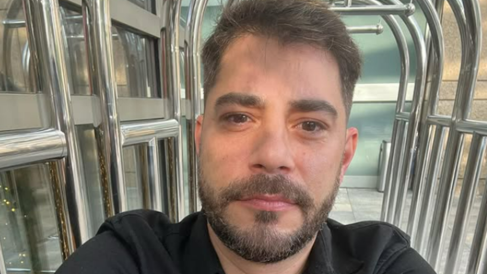 Evaristo Costa toma decisão sobre negociação com a Record e novo reality de Boninho; assista