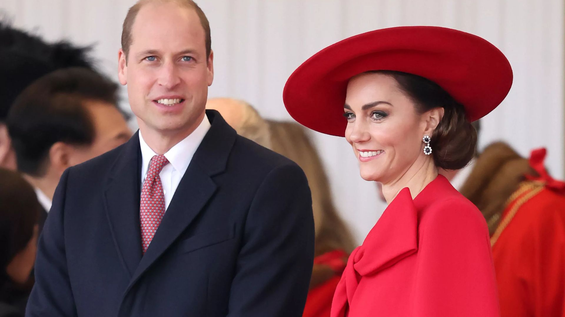 Príncipe William e Kate Middleton teriam enfrentado crise no início do relacionamento por causa de brasileira, diz autor; entenda