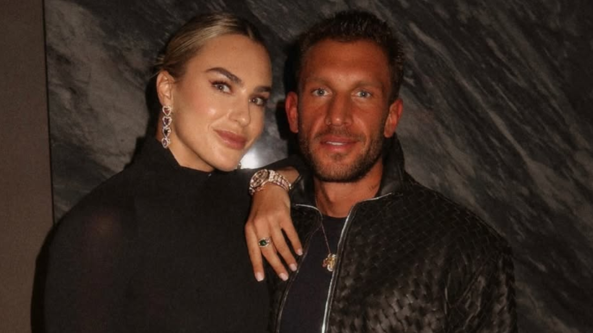 Aryna Sabalenka anuncia noivado com empresário brasileiro, e mostra detalhes do pedido de casamento grandioso; assista