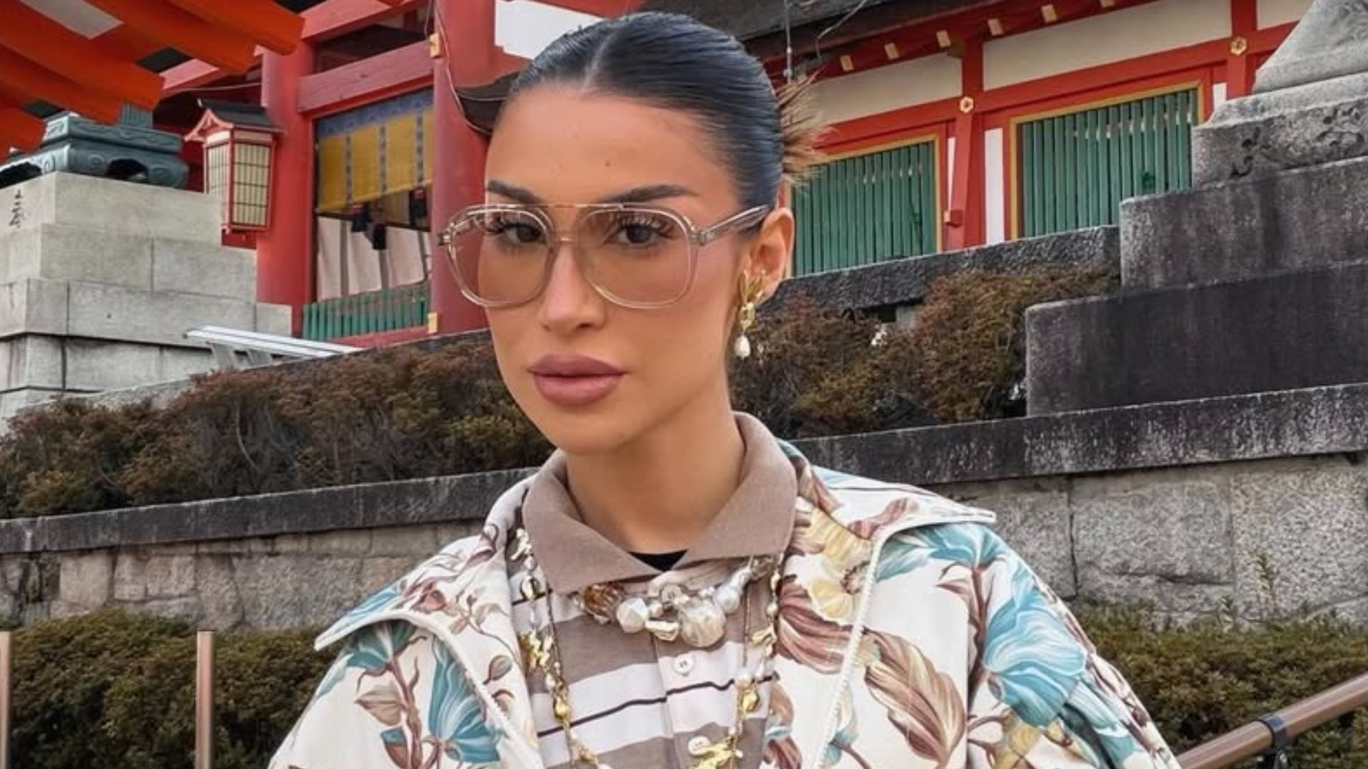 Bianca Andrade revela efeito curioso após transplante de sobrancelha e faz alerta: “Não se assustem”; assista