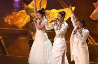 Oscar 2026: Cantoras de Guerreiras do K-Pop fazem performance impecável do hit “Golden”; vem assistir!