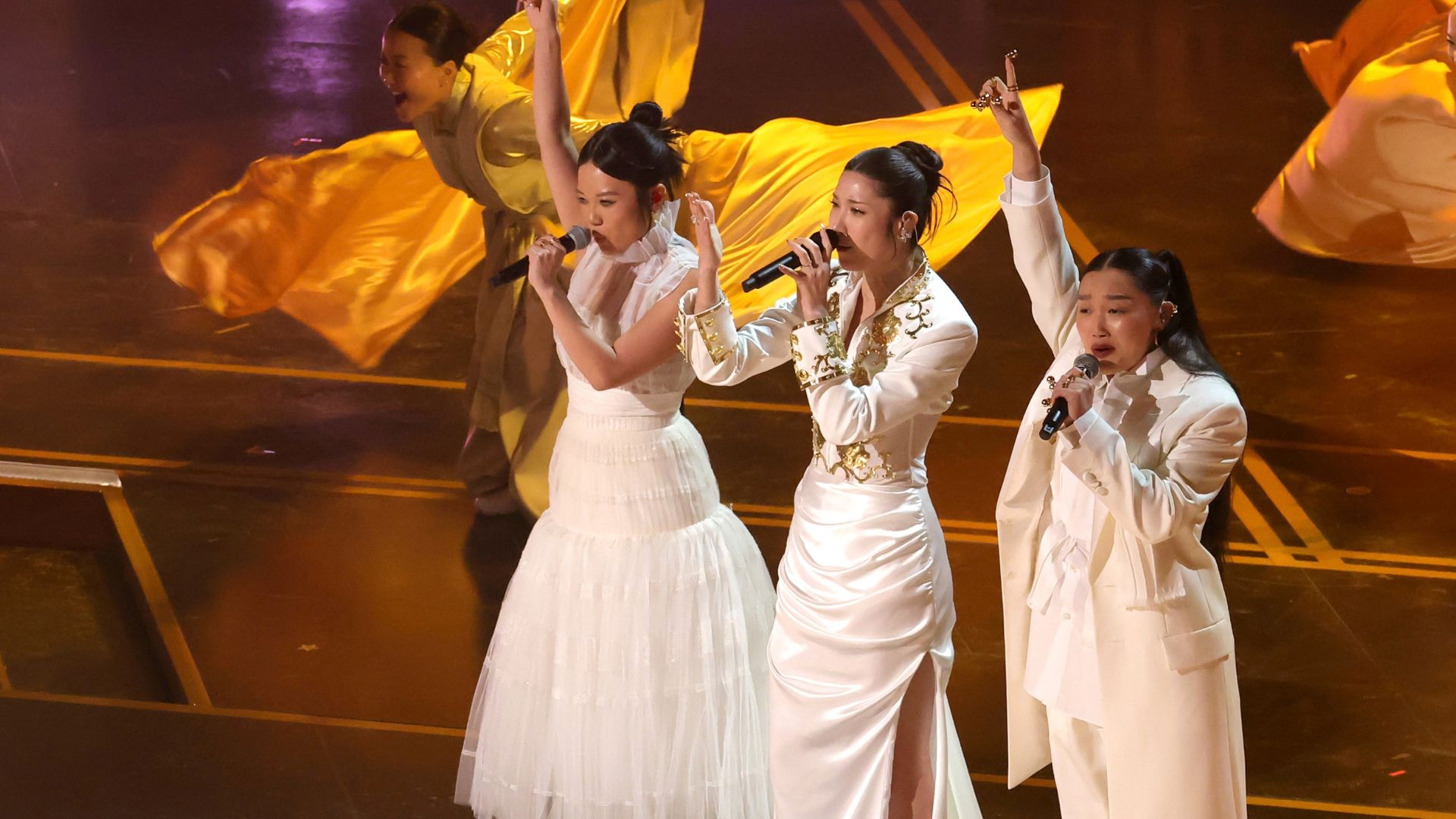 Oscar 2026: Cantoras de Guerreiras do K-Pop fazem performance impecável do hit “Golden”; vem assistir!
