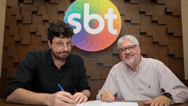 Danilo Gentili dá susto com anúncio de saída do SBT após 12 anos, mas emissora desmente; leia a íntegra