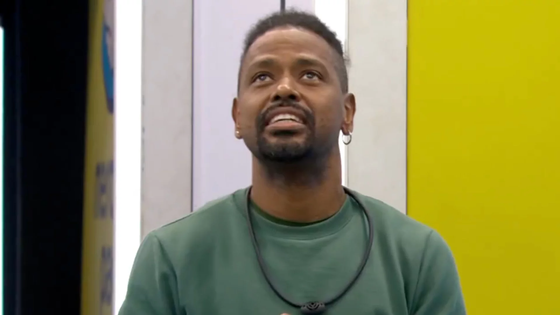 BBB 26: Leandro Boneco se revolta com “informação privilegiada” e reage: “Para, Tadeu”; assista