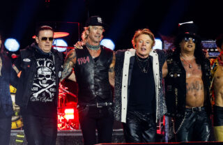 Hamburgueria escolhida pelo Guns N’ Roses no RS revela pedidos inusitados da banda para camarim: “Jamais imaginei”