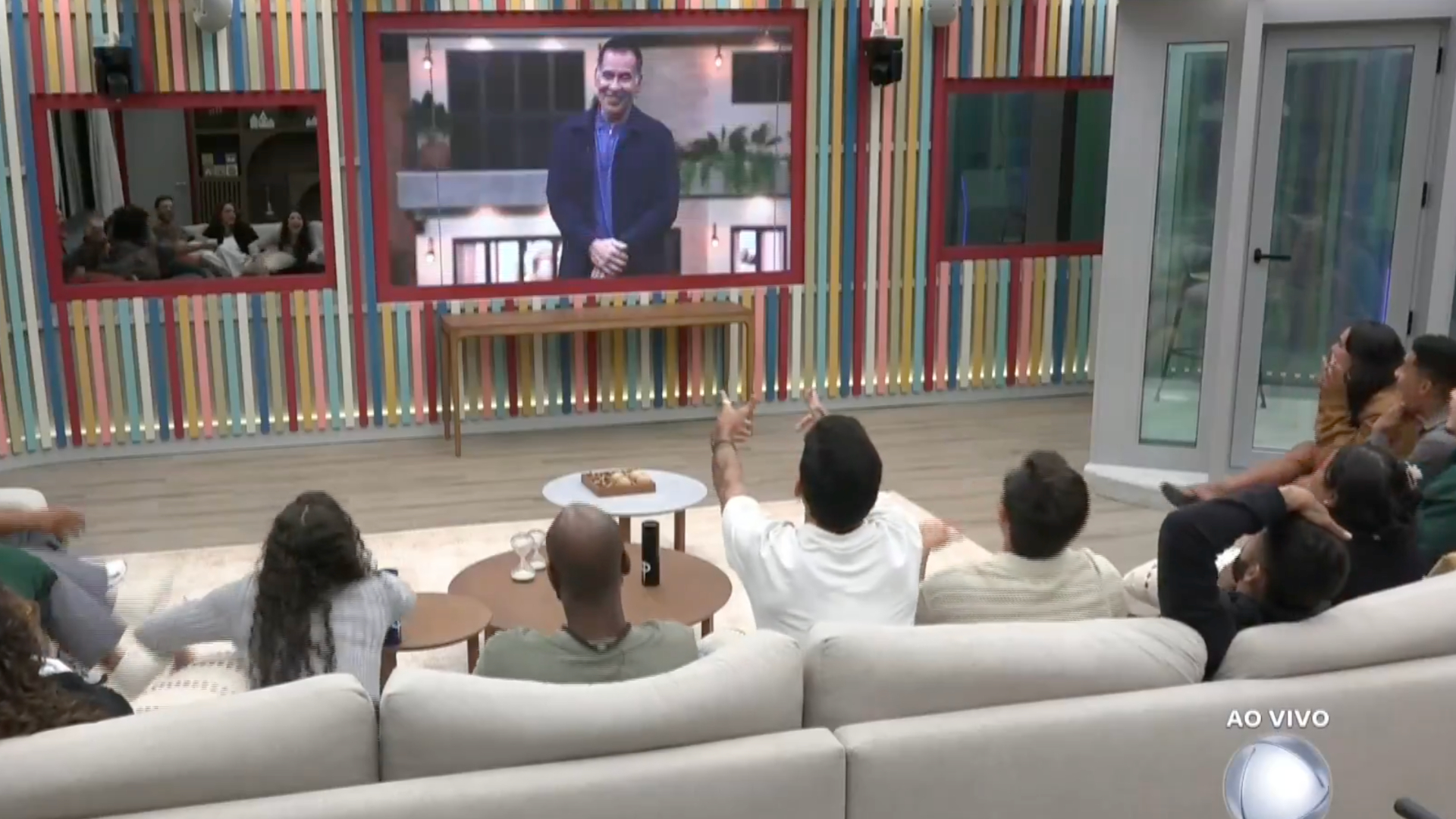 Casa do Patrão: VAR mostra vídeo de participante fazendo xixi fora do vaso para os confinados; assista