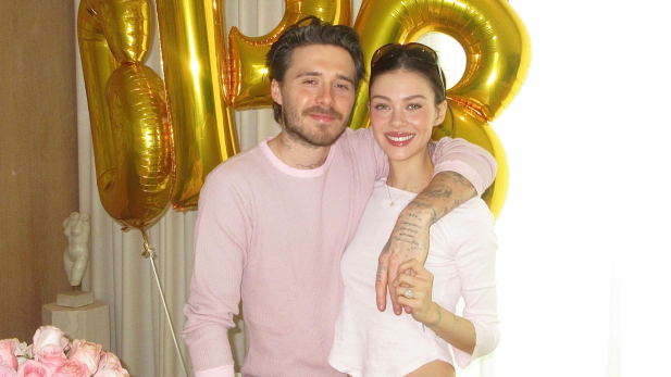 Brooklyn Beckham se irrita após seguidor sugerir que ele “alimente” a esposa, Nicola Peltz, e dá invertida