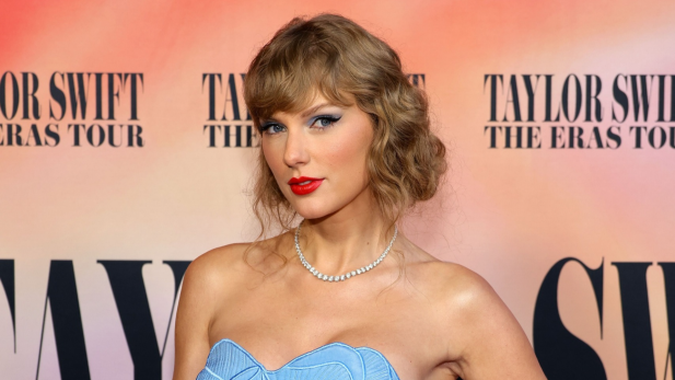 Fãs de Taylor Swift suspeitam de novo projeto após pistas misteriosas espalhadas pelas ruas de Nova York; confira