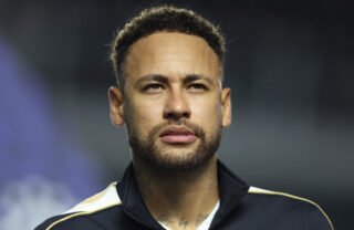 Neymar aparece com novo visual e web reage: “Rejuvenesceu 20 anos”; veja as fotos