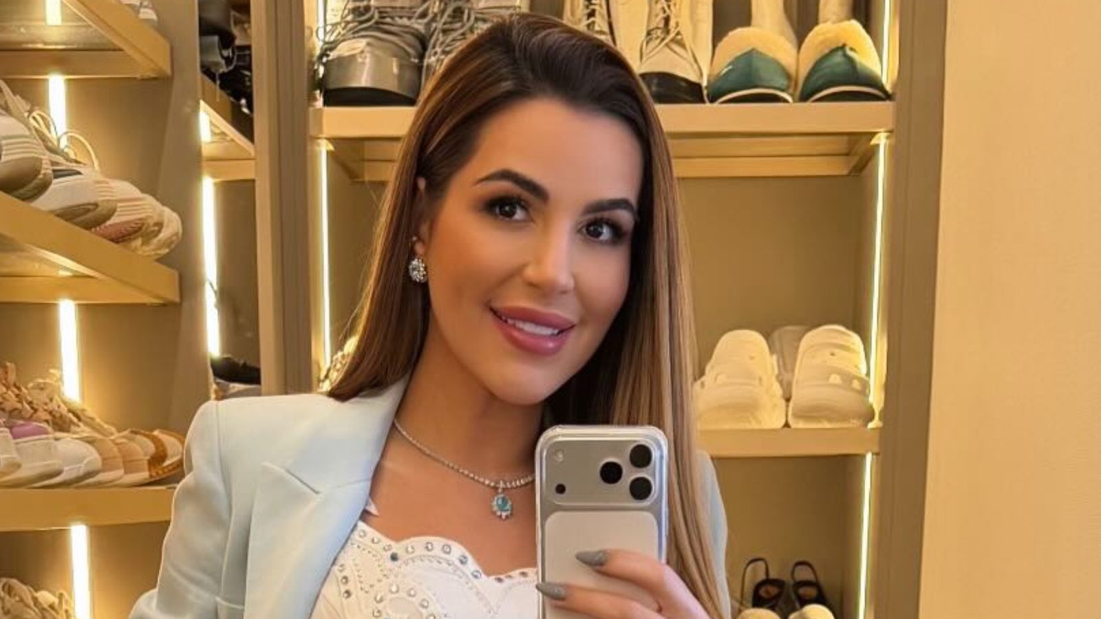Deolane Bezerra escreve carta da prisão e relata preocupação; leia a íntegra