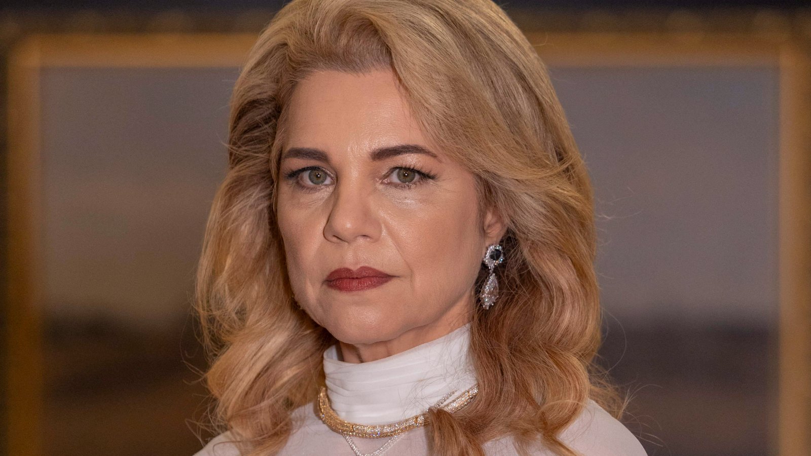 Quem Ama Cuida: Pilar reprova decisão do filho sobre o relacionamento e age por debaixo dos panos