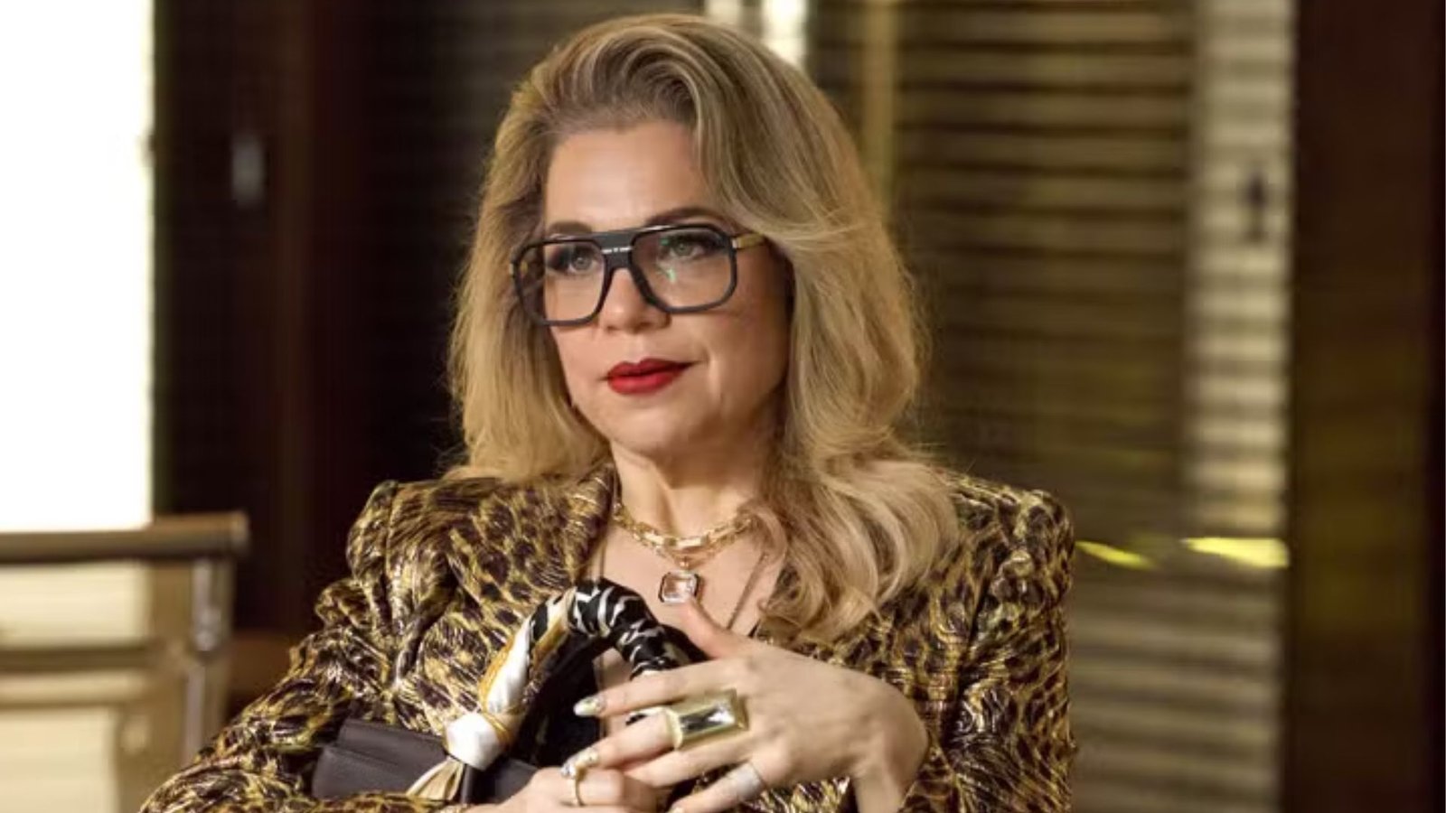 Quem Ama Cuida: Pilar fica de cara na poeira com jogada de Adriana e Tiago, e toma medida drástica