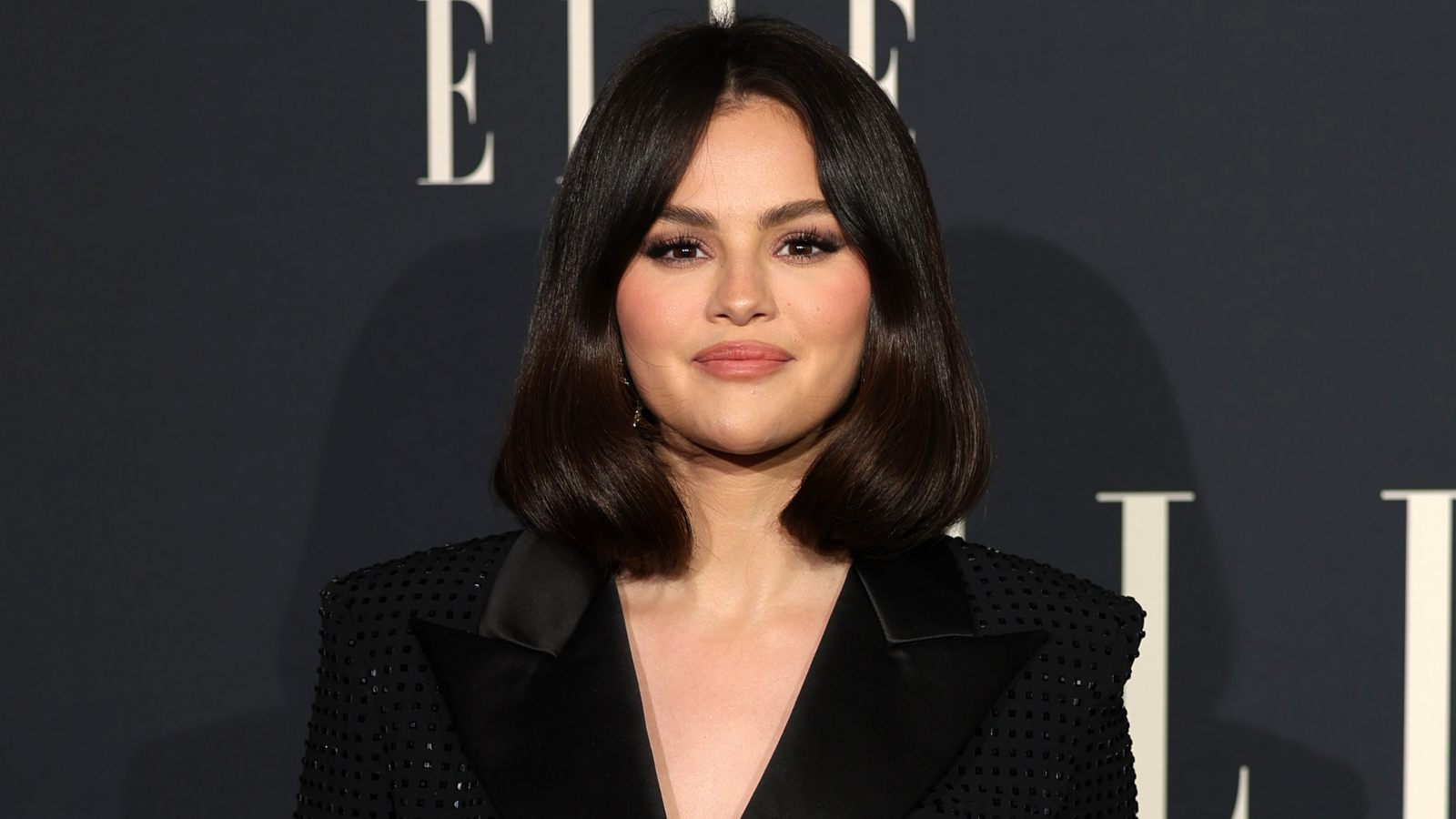 Selena Gomez revela consequência sensível por conta do uso de vape e compartilha conquista: ‘É muito difícil’