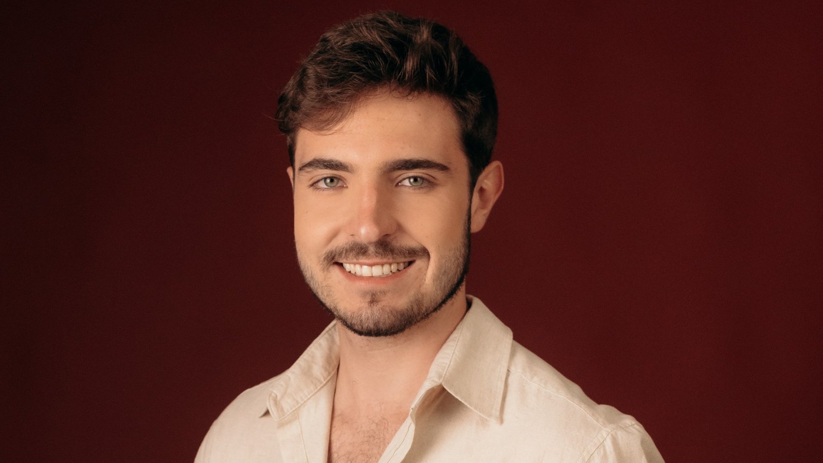 Perto de estreia na Record, João Augusto Liberato atualiza relação com a família e revela real motivo de venda de mansão simbólica