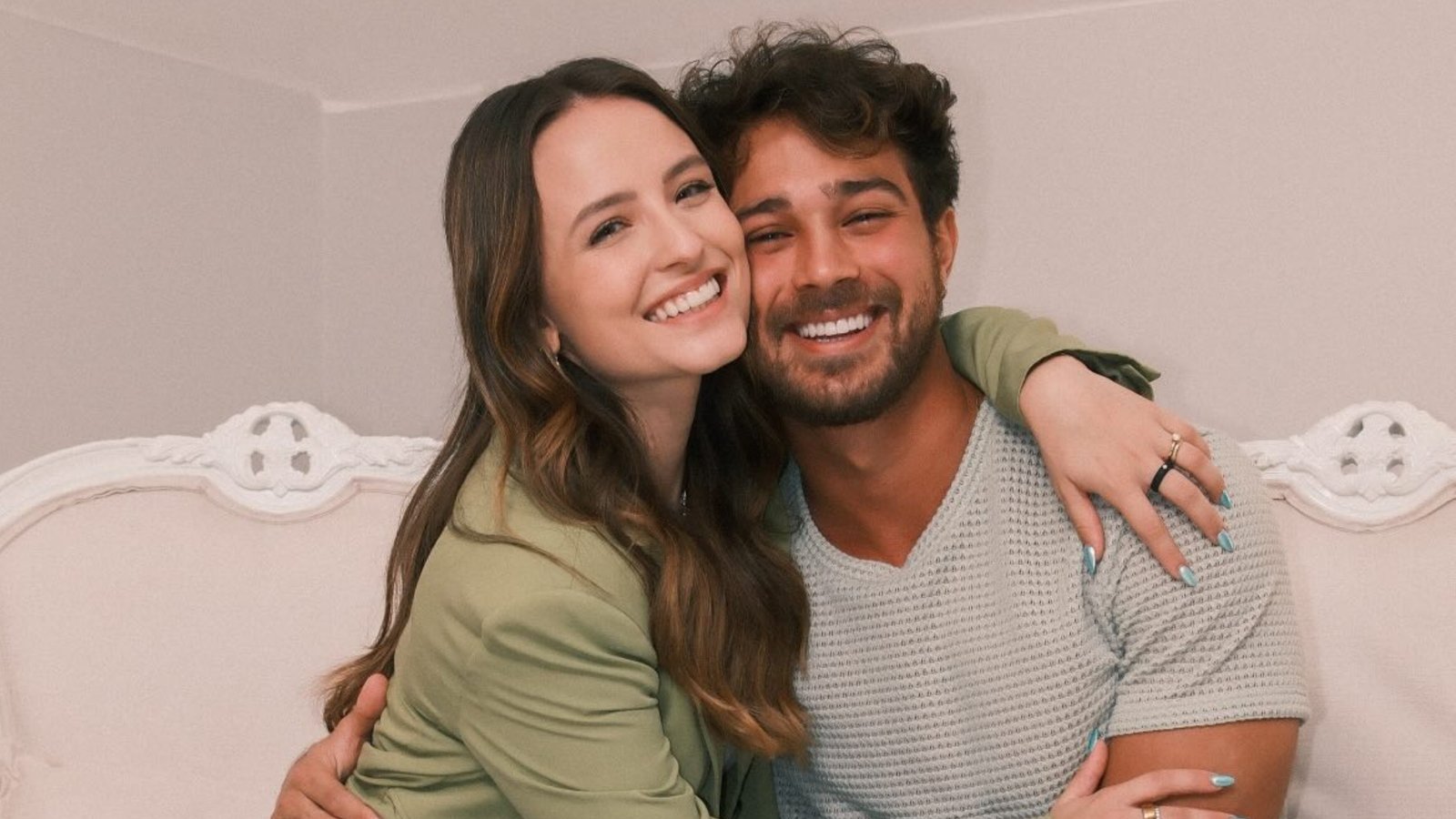 Larissa Manoela entrega detalhe inusitado que considera sedutor na relação com André Luiz Frambach: “Dá um clima”; assista