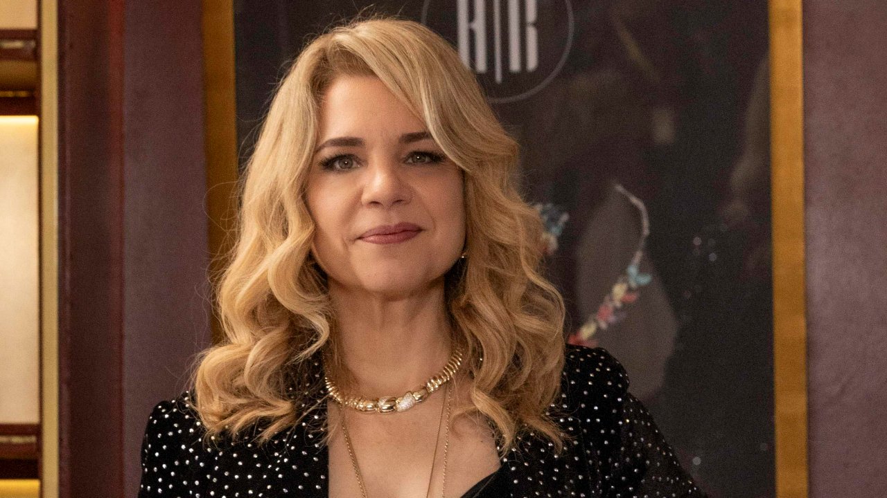 Quem Ama Cuida: Pilar convoca reunião de emergência após reviravolta no caso de Adriana e faz alerta à família